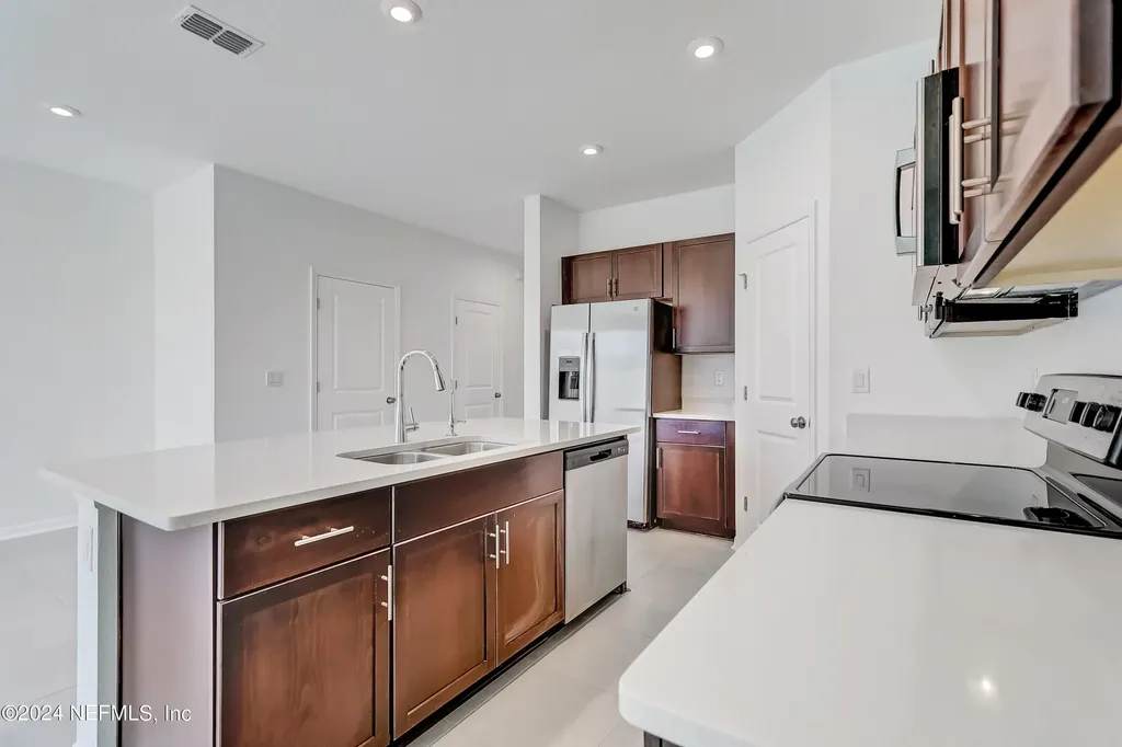 13115 Annies Walk Drive Jacksonville FL 32218