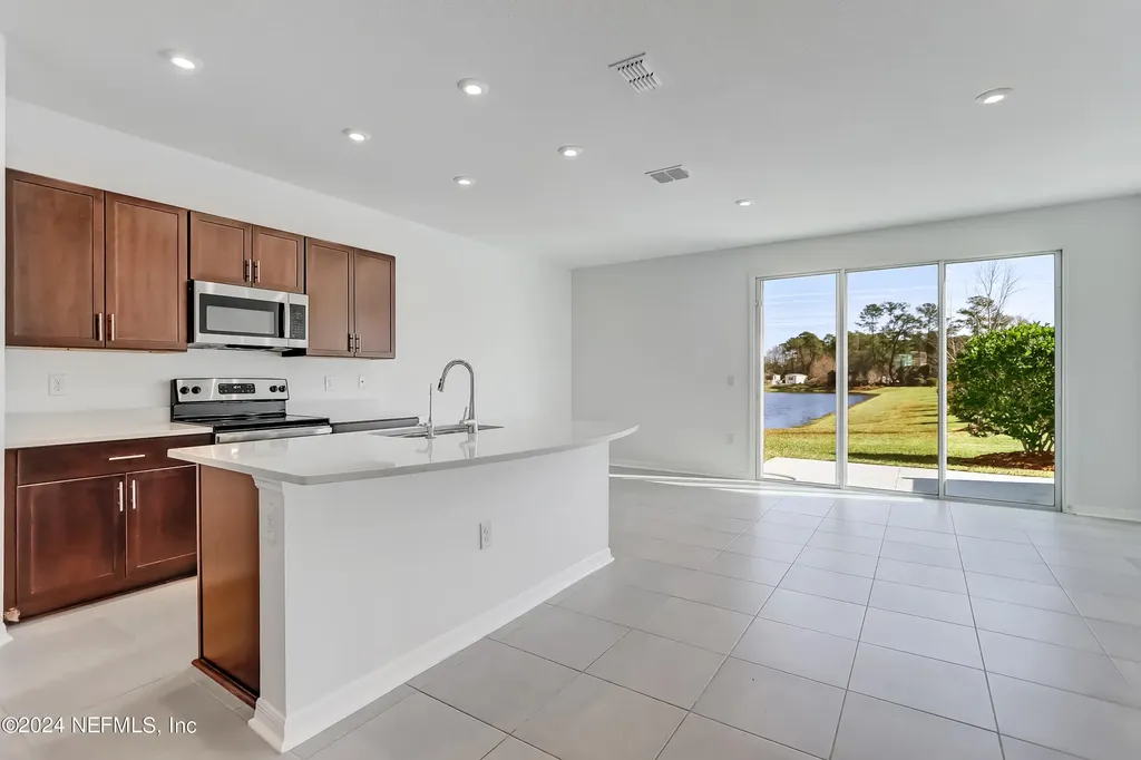 13115 Annies Walk Drive Jacksonville FL 32218