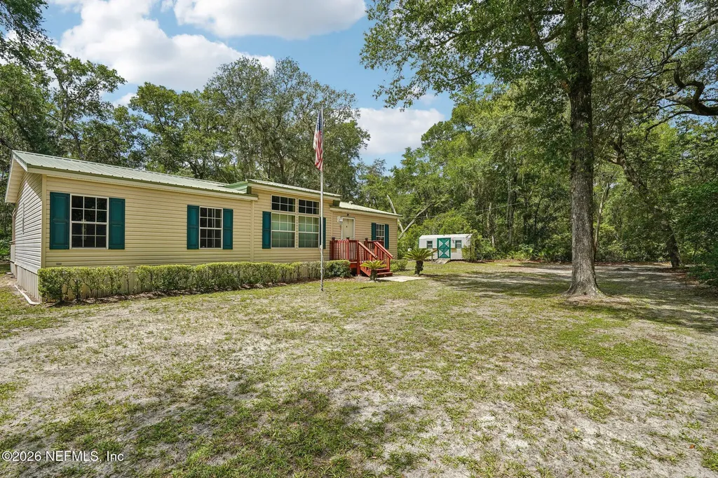 403 E Indiana Street Florahome FL 32140