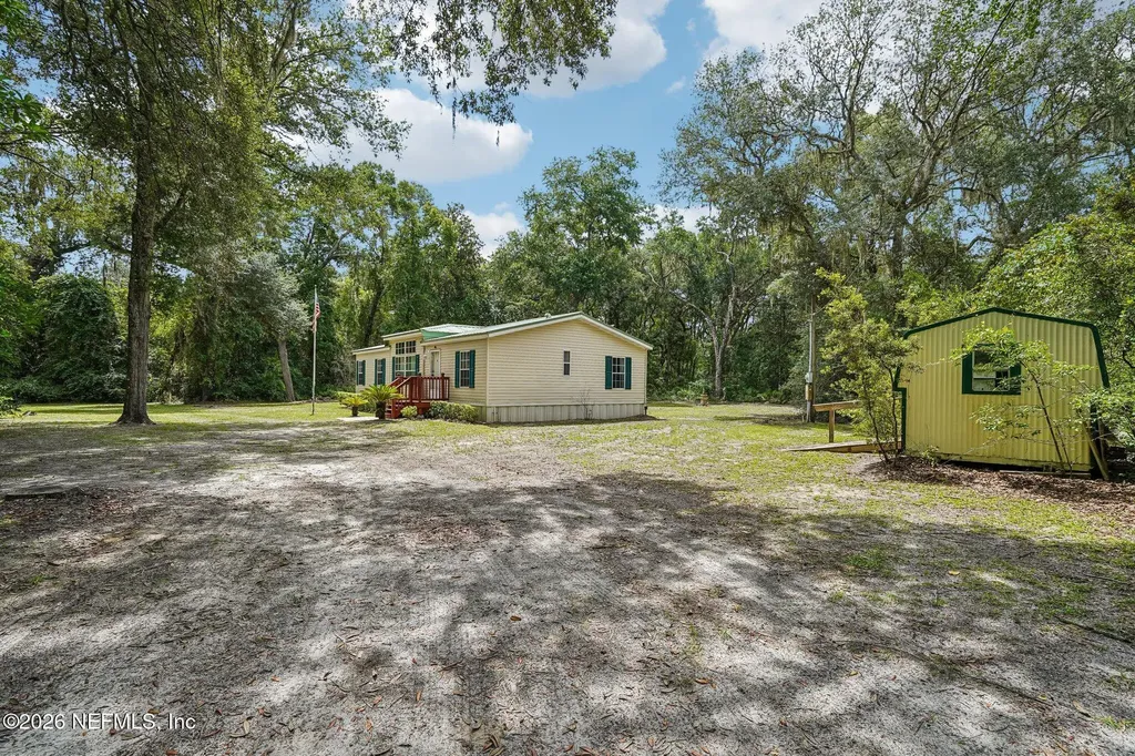 403 E Indiana Street Florahome FL 32140