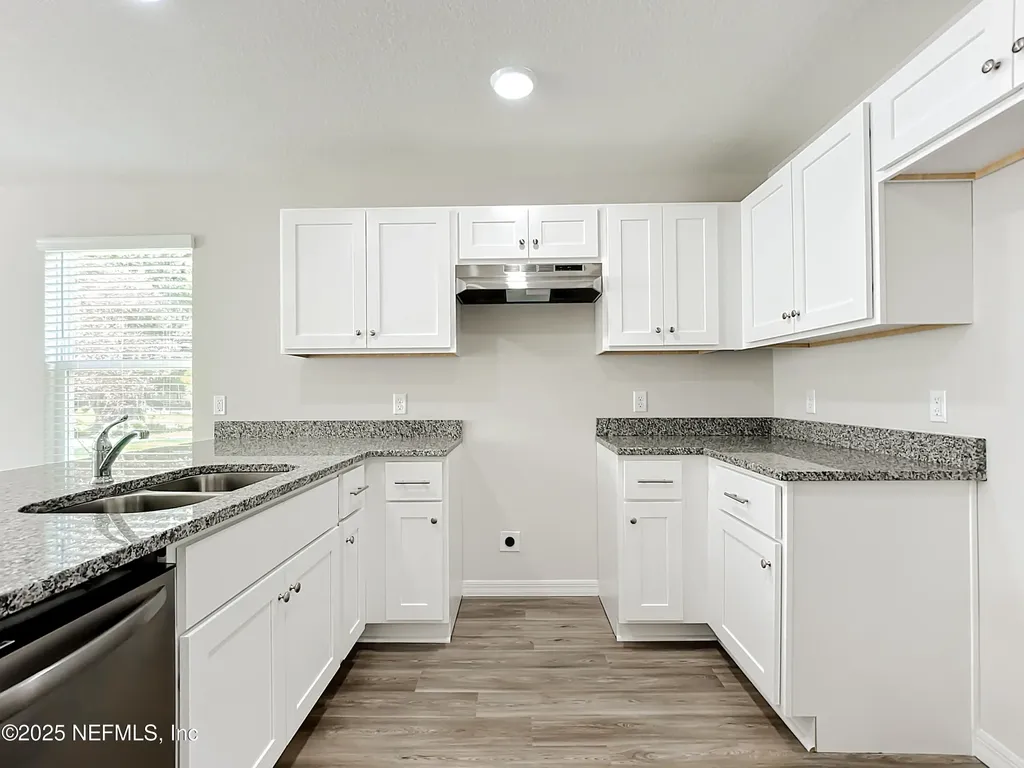 5669 George Court Jacksonville FL 32277