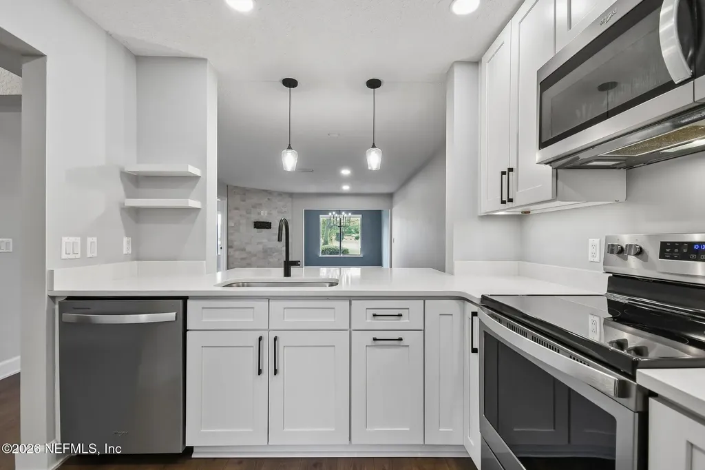 3809 Lavista Circle Jacksonville FL 32217
