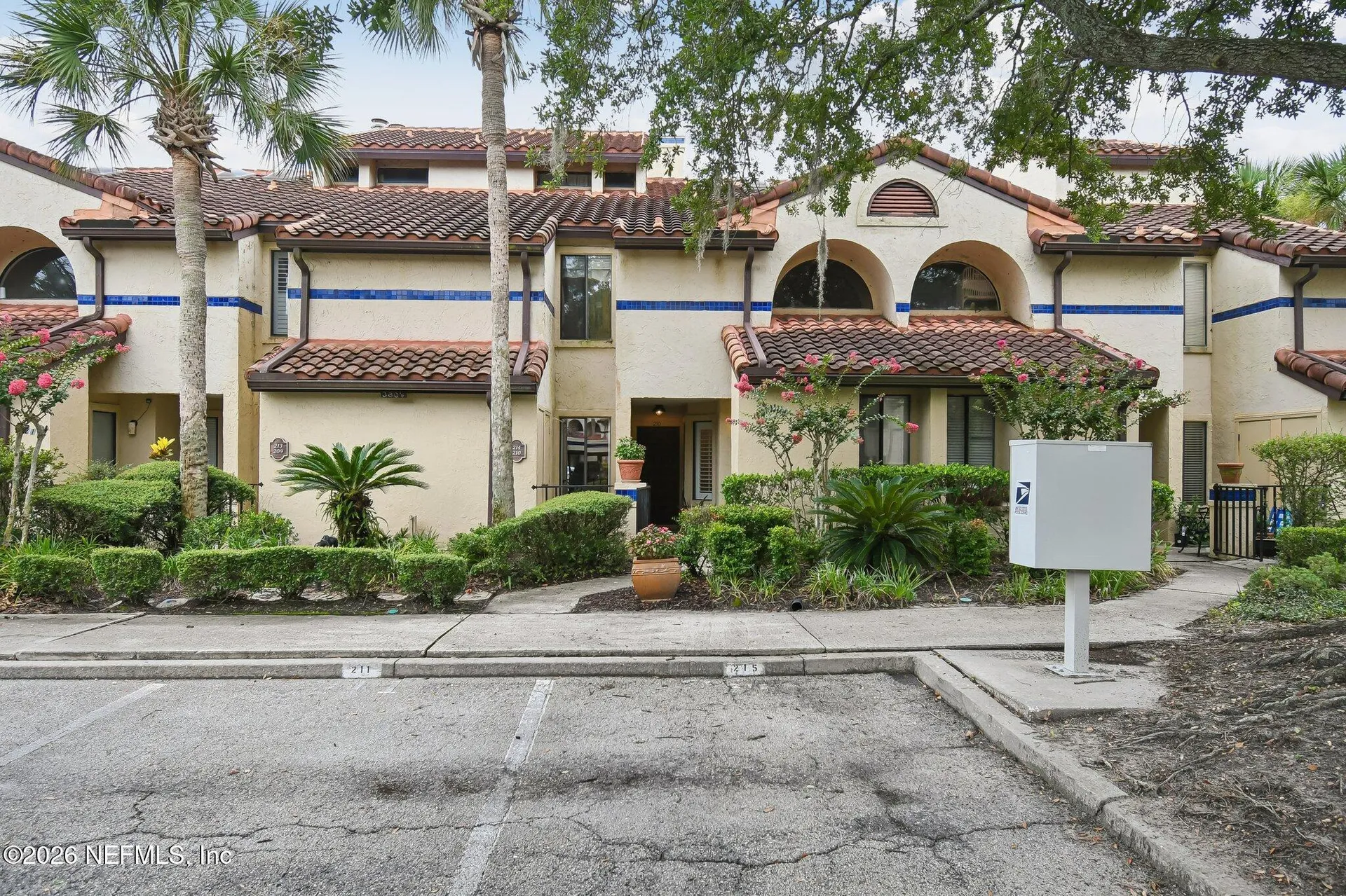 3809 Lavista Circle Jacksonville FL 32217