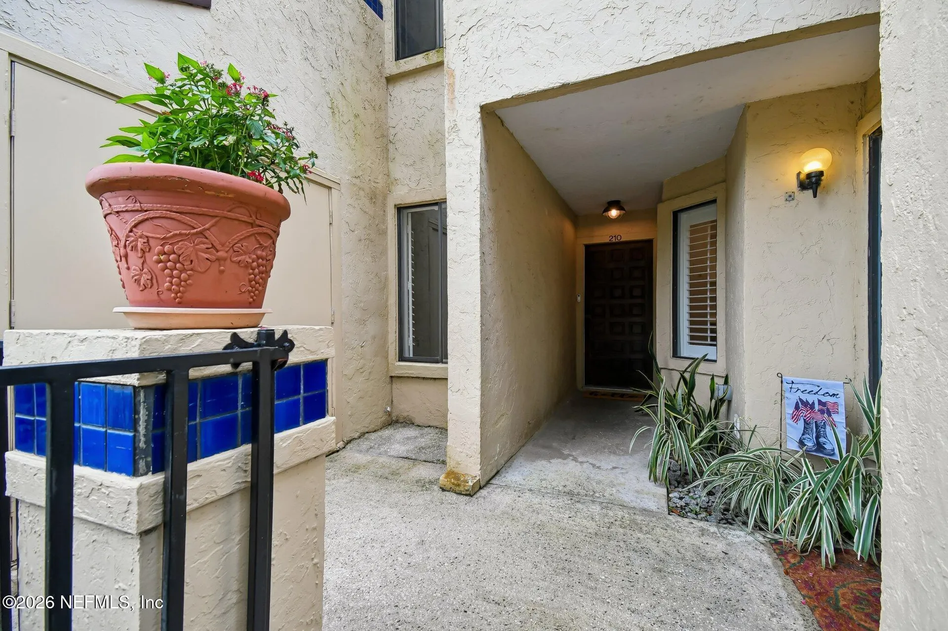 3809 Lavista Circle Jacksonville FL 32217