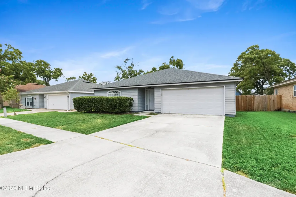3329 Cancun Drive E Jacksonville FL 32225