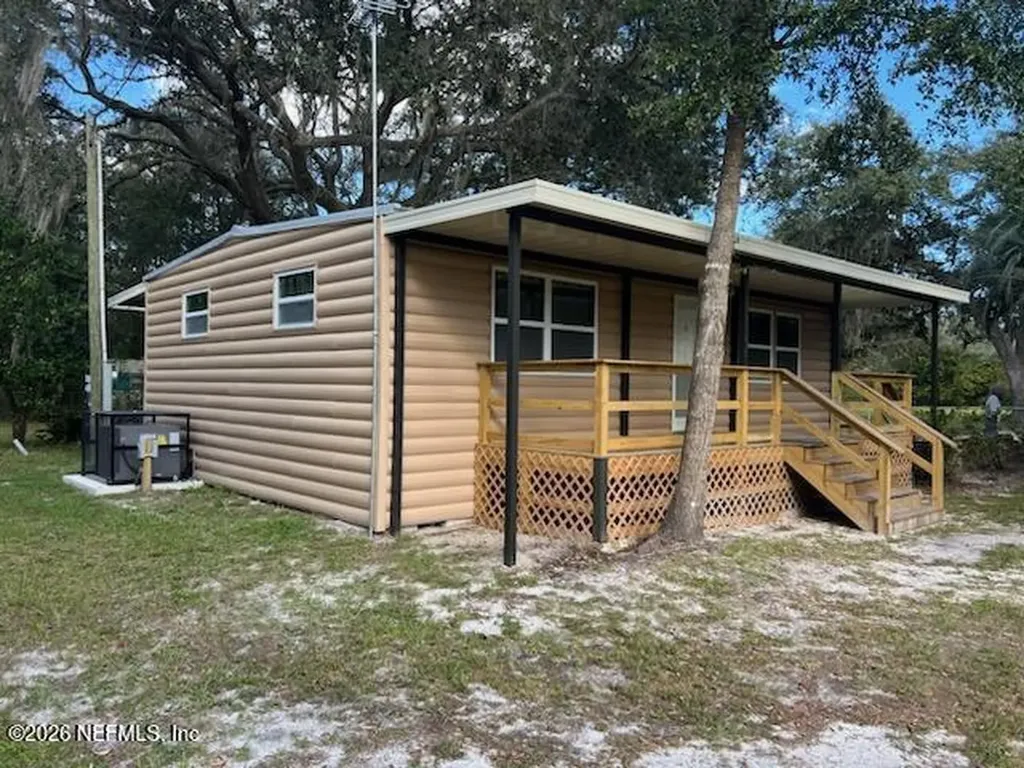 125 Willis Road Hollister FL 32147