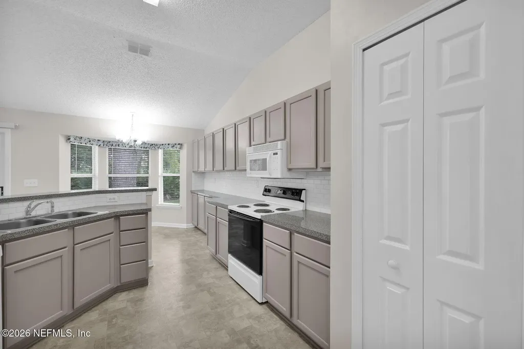 12484 Hatton Chase Lane W Jacksonville FL 32258