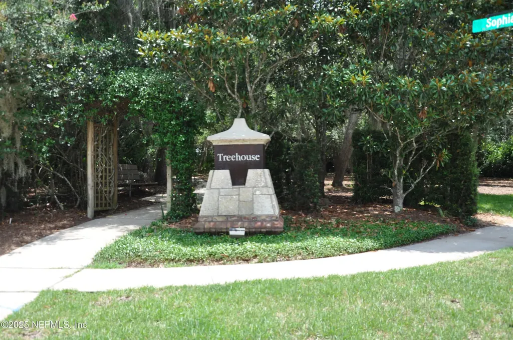 649 Treehouse Circle St. Augustine FL 32095