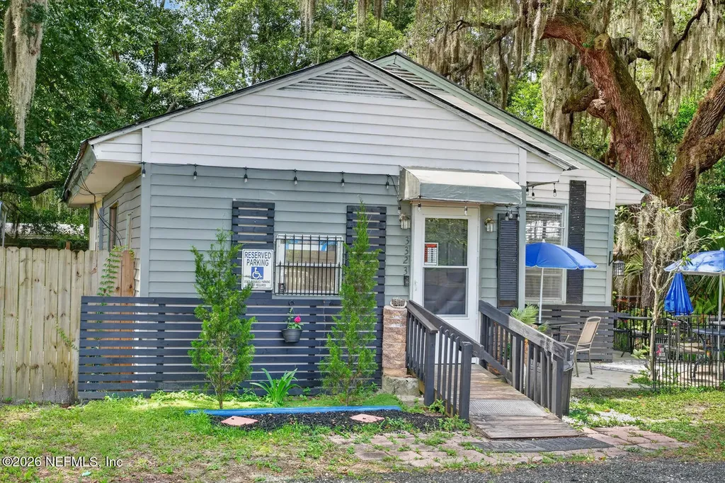 3323 St Johns Avenue Palatka FL 32177