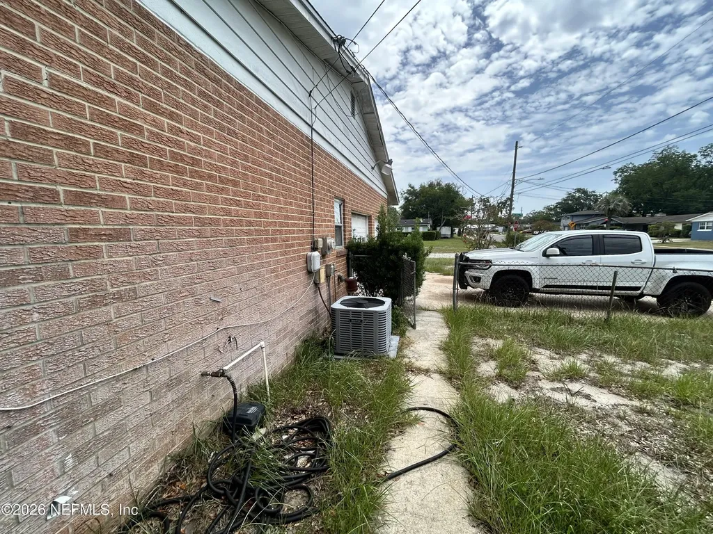 5820 Porsche Road Jacksonville FL 32244
