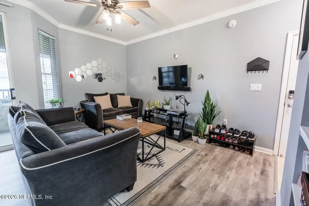 8539 Gate Parkway W Jacksonville FL 32216