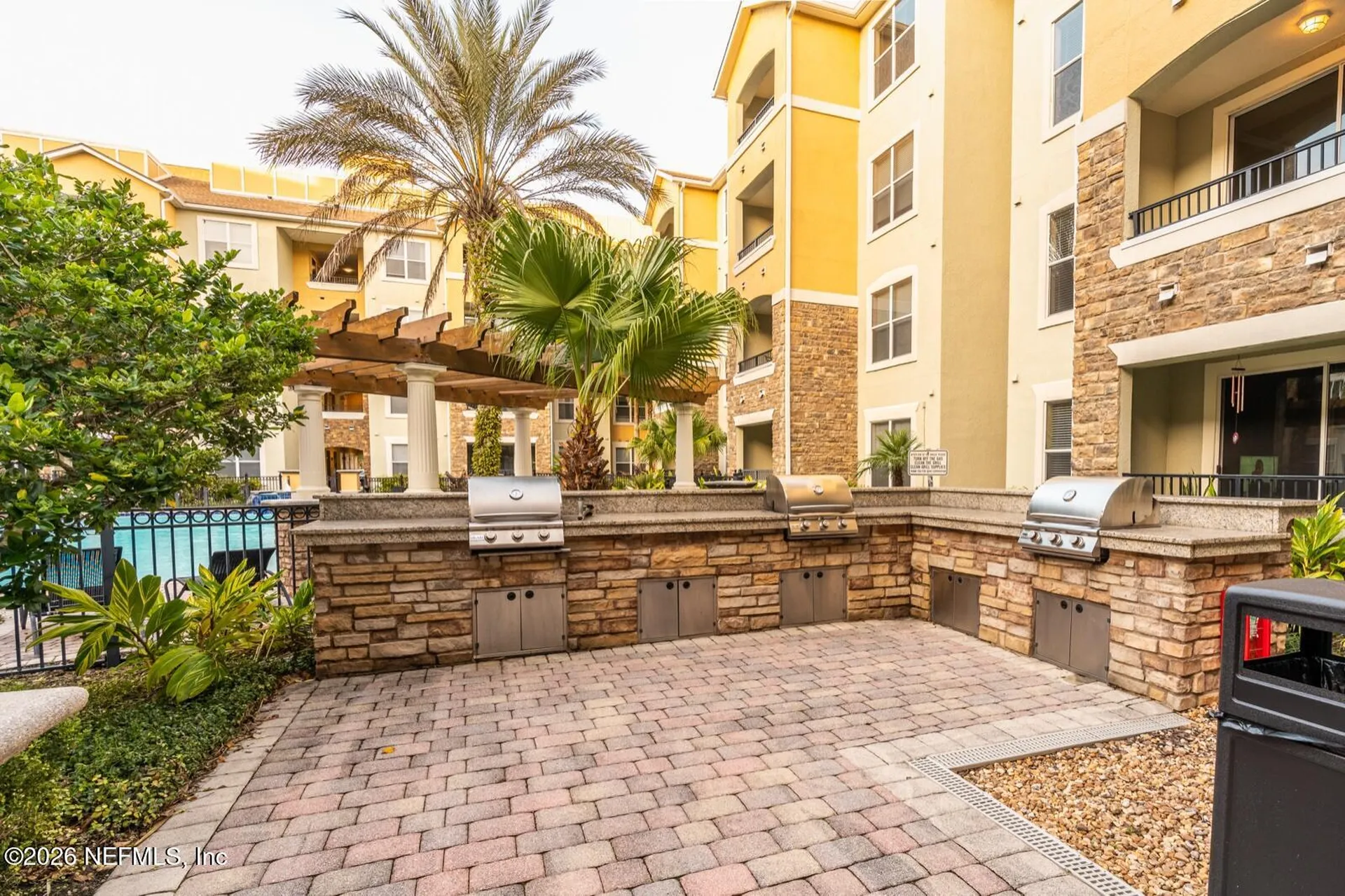 8539 Gate Parkway W Jacksonville FL 32216