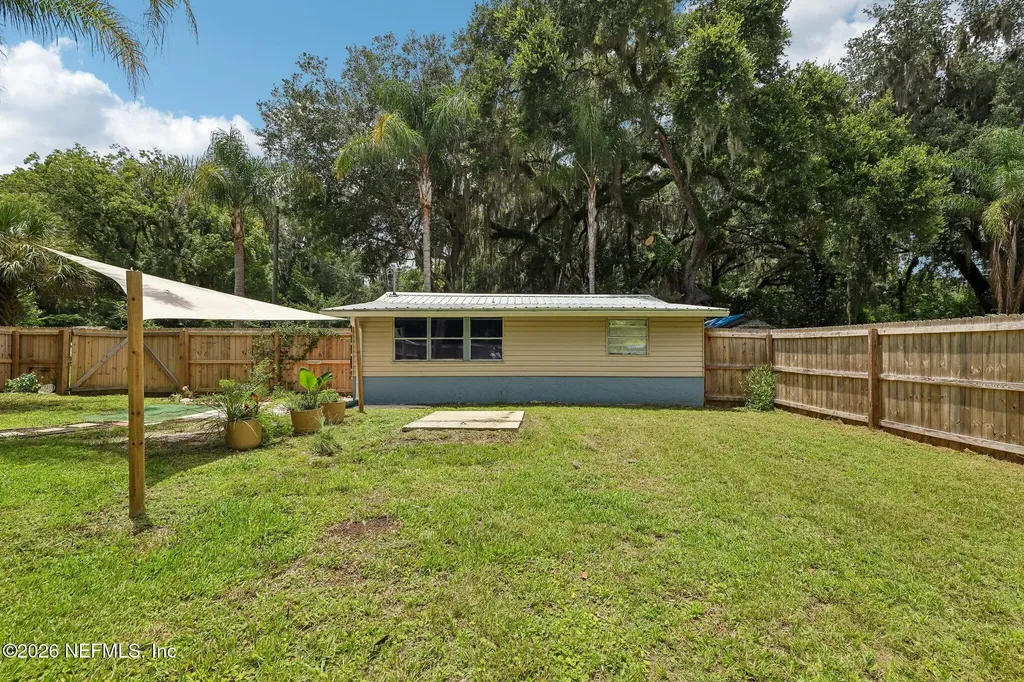 521 S 9th Street Crescent City FL 32112