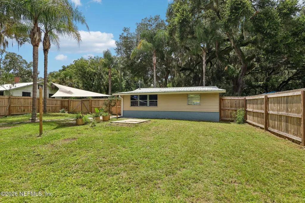 521 S 9th Street Crescent City FL 32112