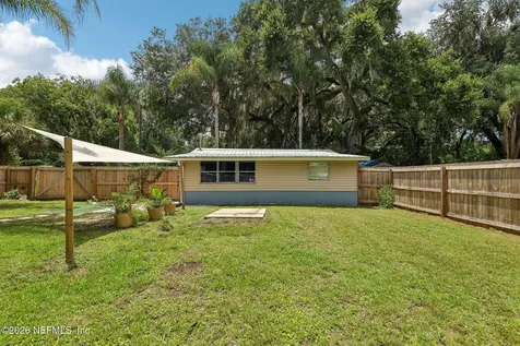 521 S 9th Street Crescent City FL 32112