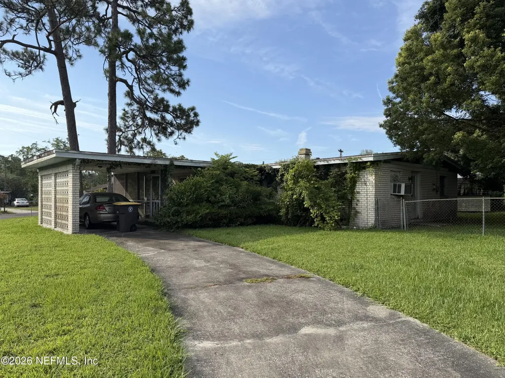 7606 Contour Drive Jacksonville FL 32221