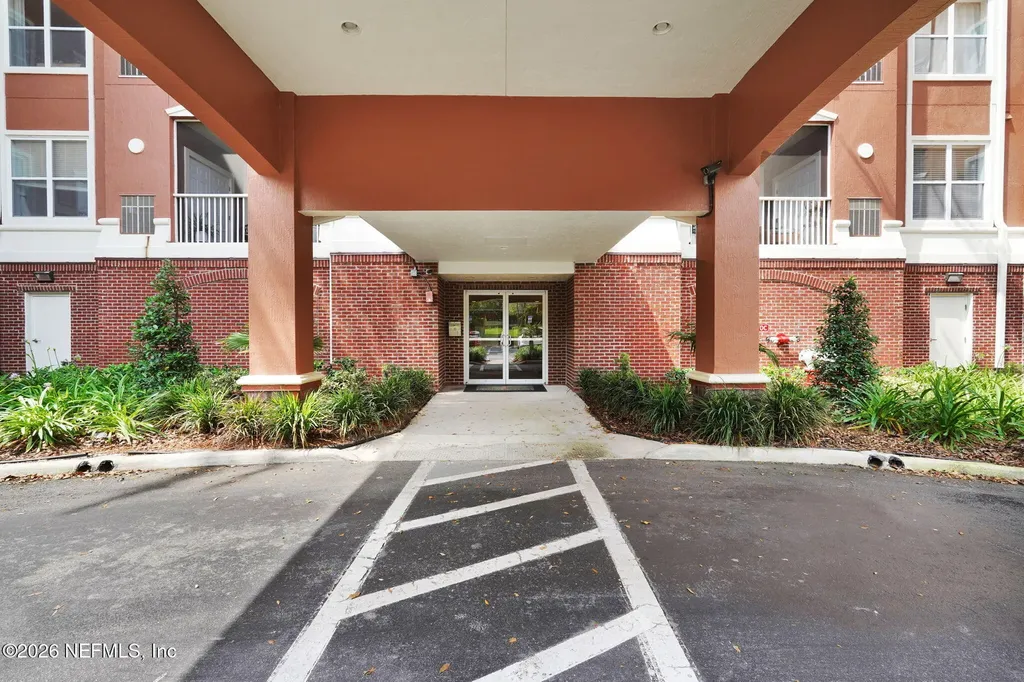 4480 Deerwood Lake Parkway Jacksonville FL 32216