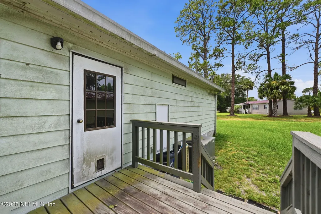 100 Alligator Circle Crescent City FL 32112