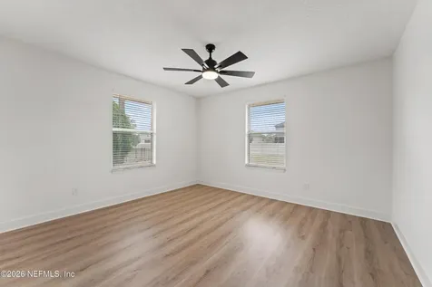 15738 Northside Drive E Jacksonville FL 32218