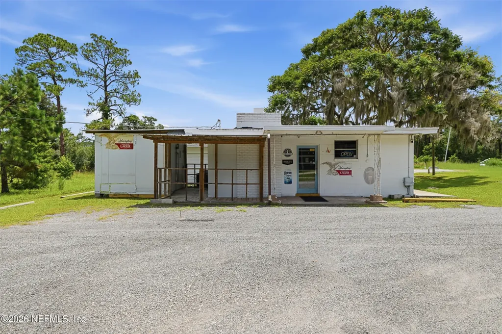 1148 Co Road 309 Crescent City FL 32112