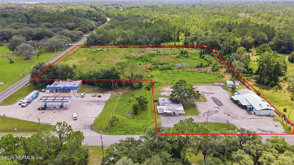 1148 Co Road 309 Crescent City FL 32112