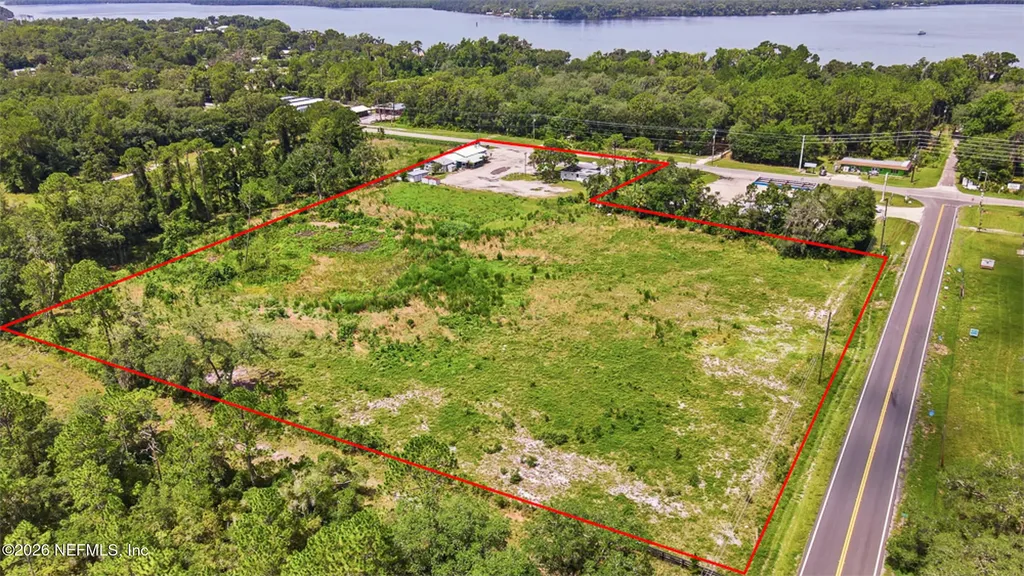 1148 Co Road 309 Crescent City FL 32112