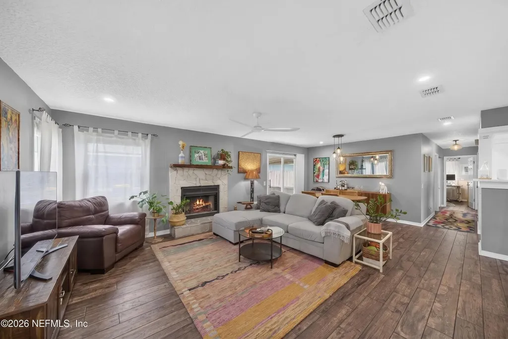 1155 13th Street N Jacksonville Beach FL 32250