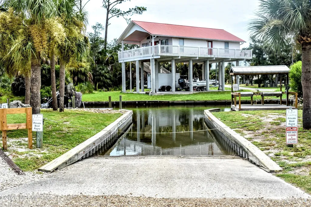 104 3rd Avenue E Horseshoe Beach FL 32648