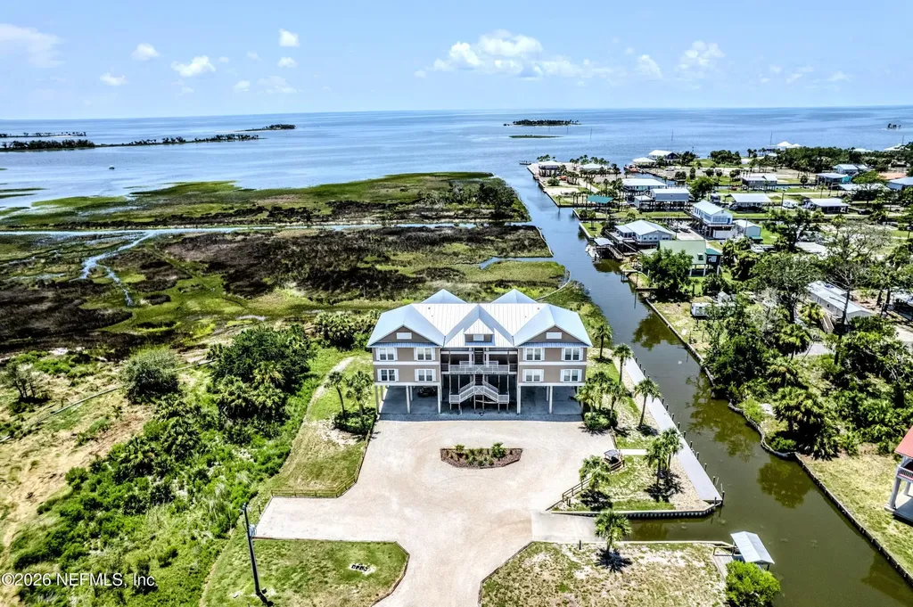 104 3rd Avenue E Horseshoe Beach FL 32648
