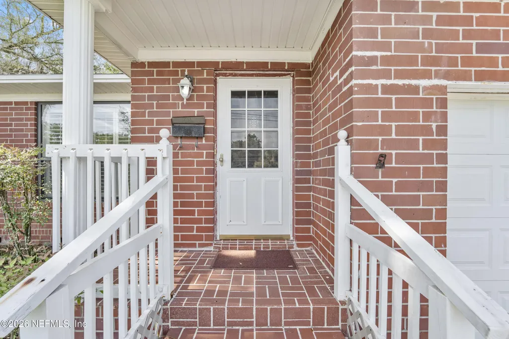 8636 St Patrick Lane Jacksonville FL 32216