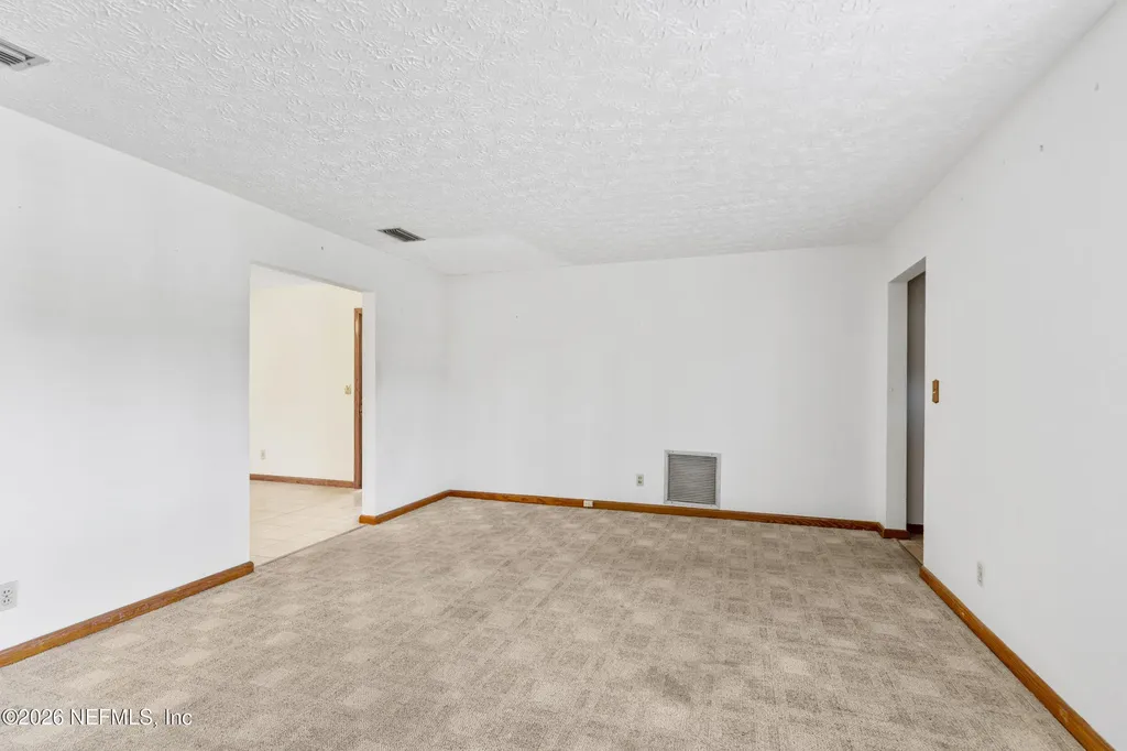 8636 St Patrick Lane Jacksonville FL 32216