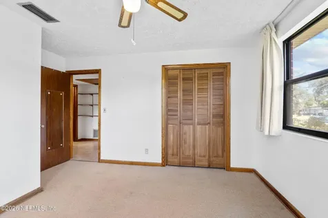 8636 St Patrick Lane Jacksonville FL 32216