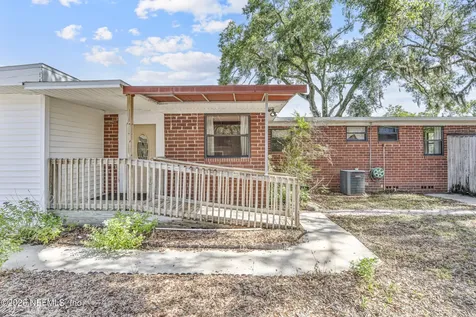 8636 St Patrick Lane Jacksonville FL 32216
