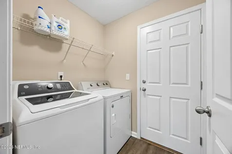 6033 Peeler Road S Jacksonville FL 32277
