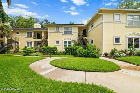 1800 The Greens Way Jacksonville Beach FL 32250