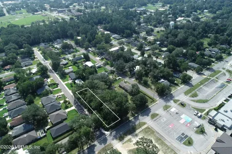 1525 Center Street Green Cove Springs FL 32043