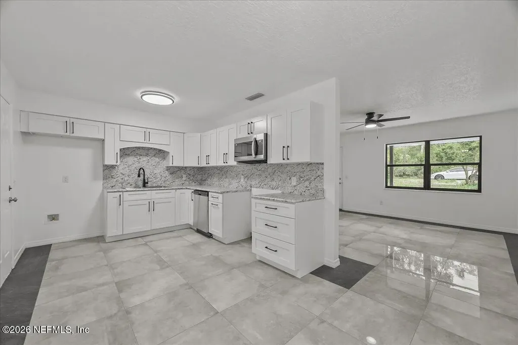 109 Ivey Road San Mateo FL 32187