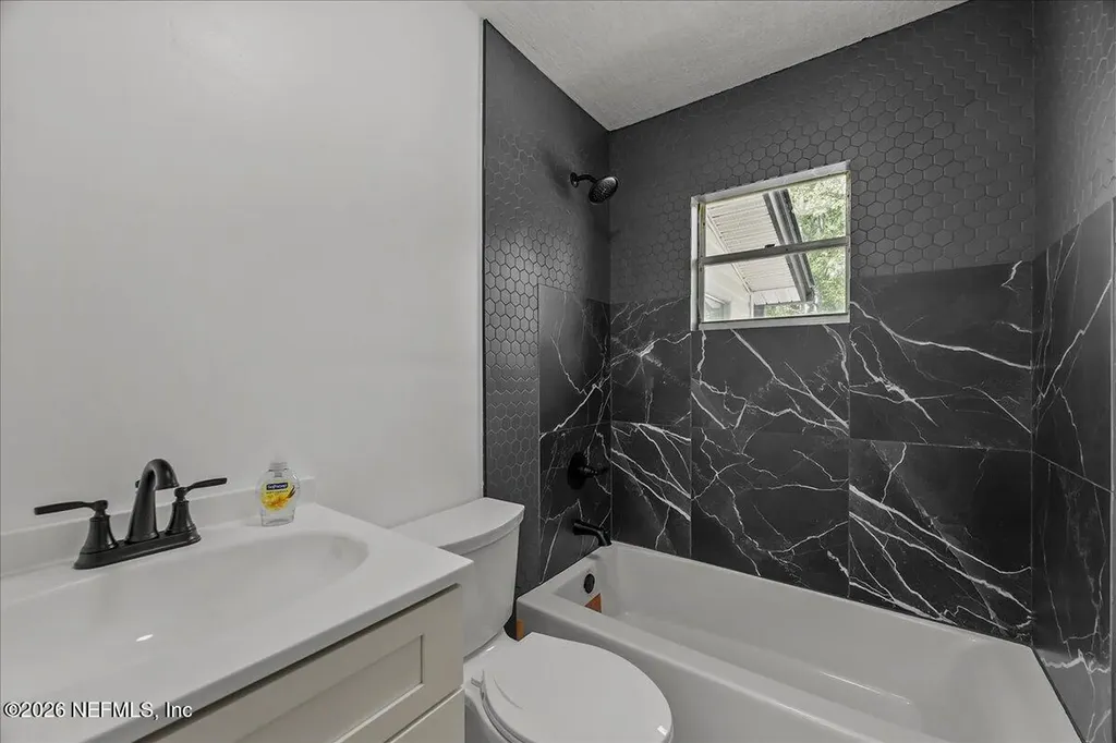 109 Ivey Road San Mateo FL 32187