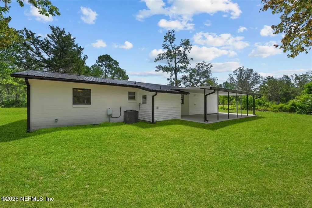 109 Ivey Road San Mateo FL 32187