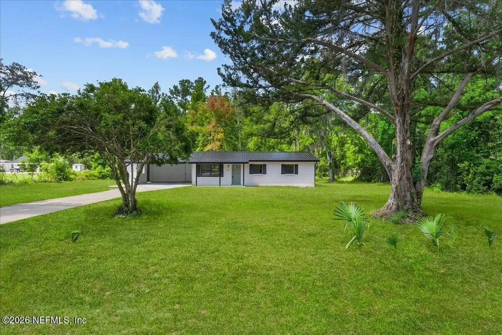 109 Ivey Road San Mateo FL 32187