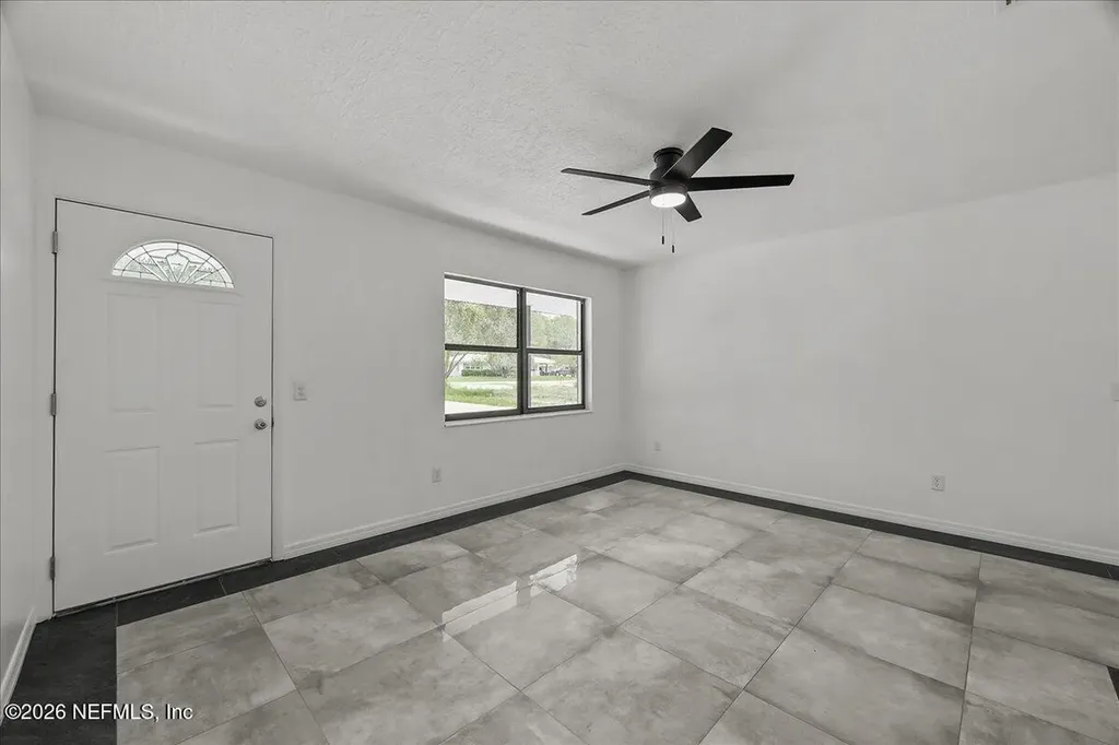 109 Ivey Road San Mateo FL 32187