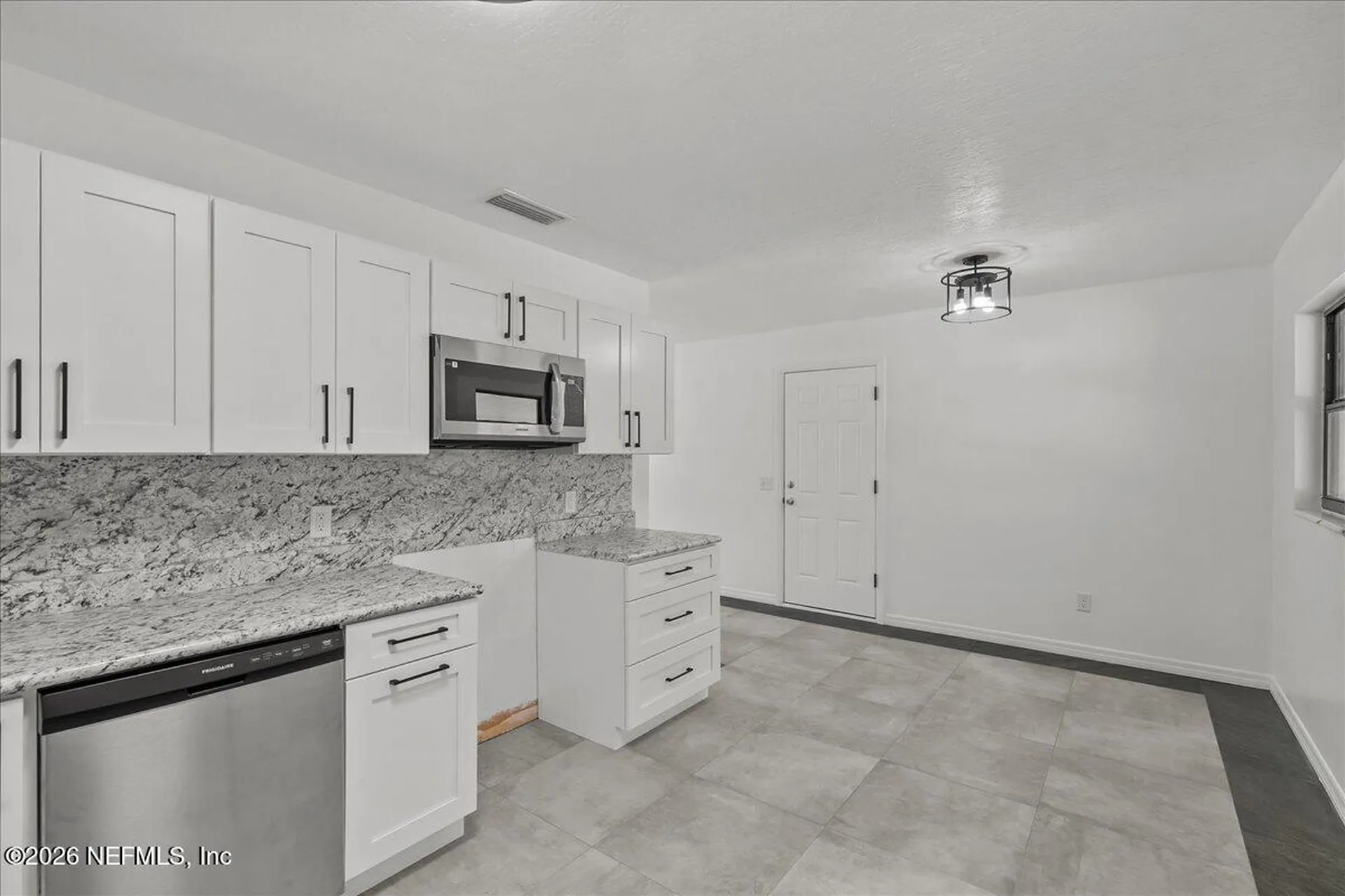 109 Ivey Road San Mateo FL 32187
