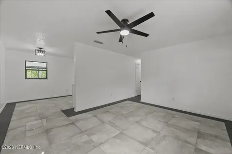 109 Ivey Road San Mateo FL 32187