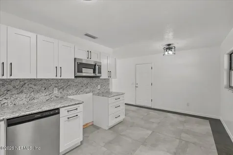 109 Ivey Road San Mateo FL 32187