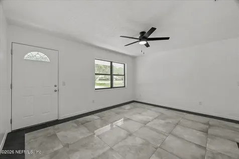 109 Ivey Road San Mateo FL 32187