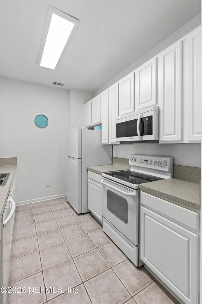 7801 Point Meadows Drive Jacksonville FL 32256