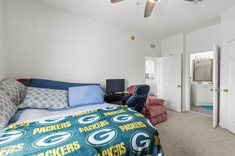 7801 Point Meadows Drive Jacksonville FL 32256