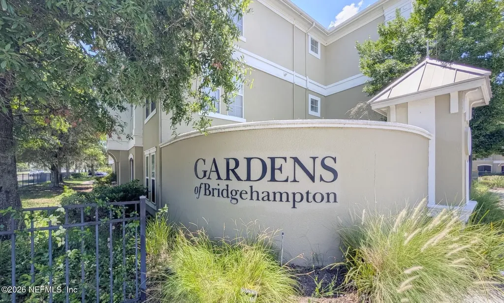 8290 Gate Parkway W Jacksonville FL 32216