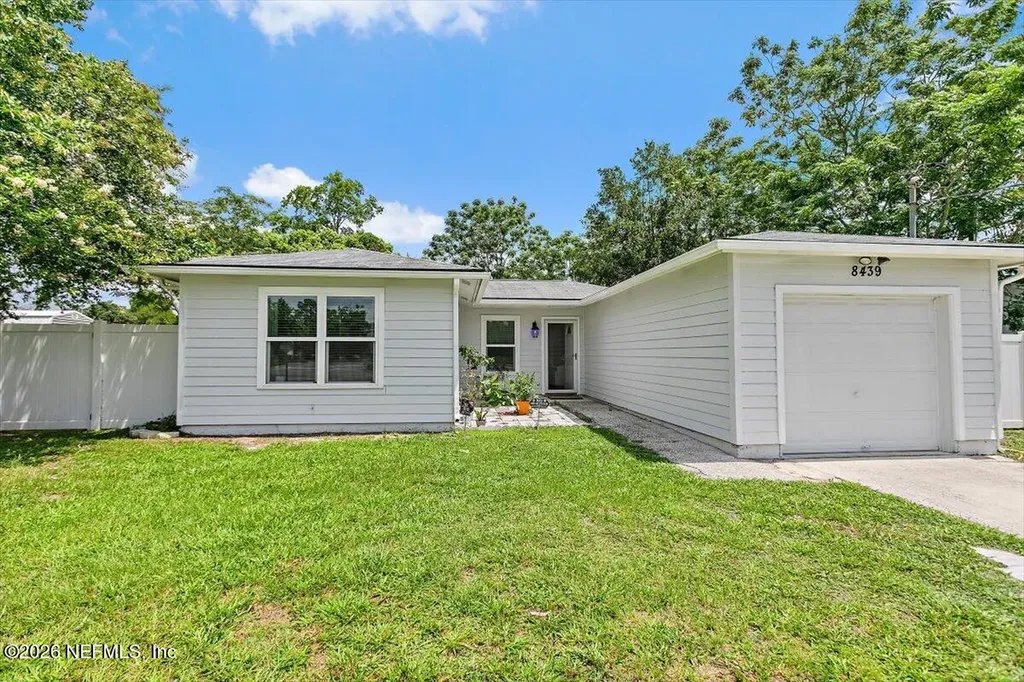 8439 Collins Road Jacksonville FL 32244