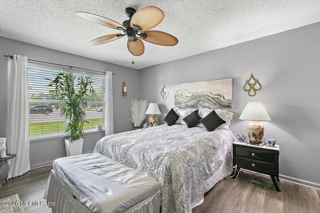 8439 Collins Road Jacksonville FL 32244